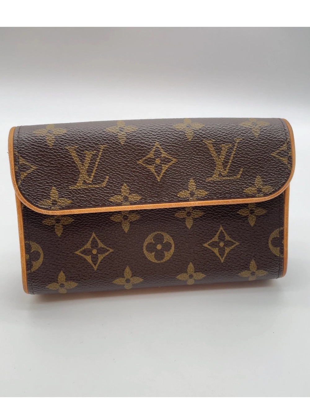 Auth  Louis Vuitton Monogram Pochette Florentine
